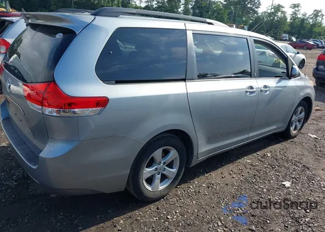 2014 Toyota Sienna Le V6 8 Passenger из США, поврежденный, VIN 5TDKK3DC2ES431811